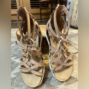 EUC OTBT Escapade Gladiator sandals